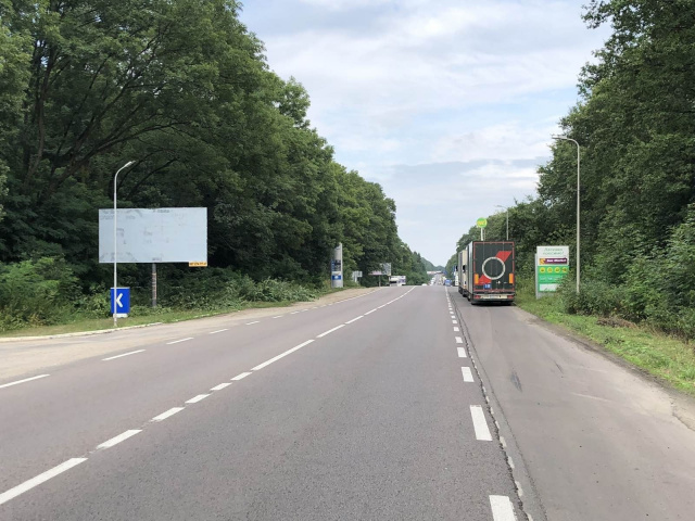 Щит 6x3, а/д М11 Львів Шигині 77+300 Праворуч Мостиський р-н перед кордоном Щит 6x3, а/д М11 Львів Шигині 77+300 Праворуч Мостиський р-н перед кордоном