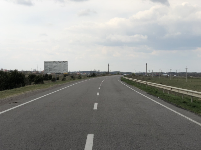 Щит 6x3, а/д М10 Краківець Львів 67+950 км ліворуч смт.Краківець перед митним переходом Краківець Щит 6x3, а/д М10 Краківець Львів 67+950 км ліворуч смт.Краківець перед митним переходом Краківець